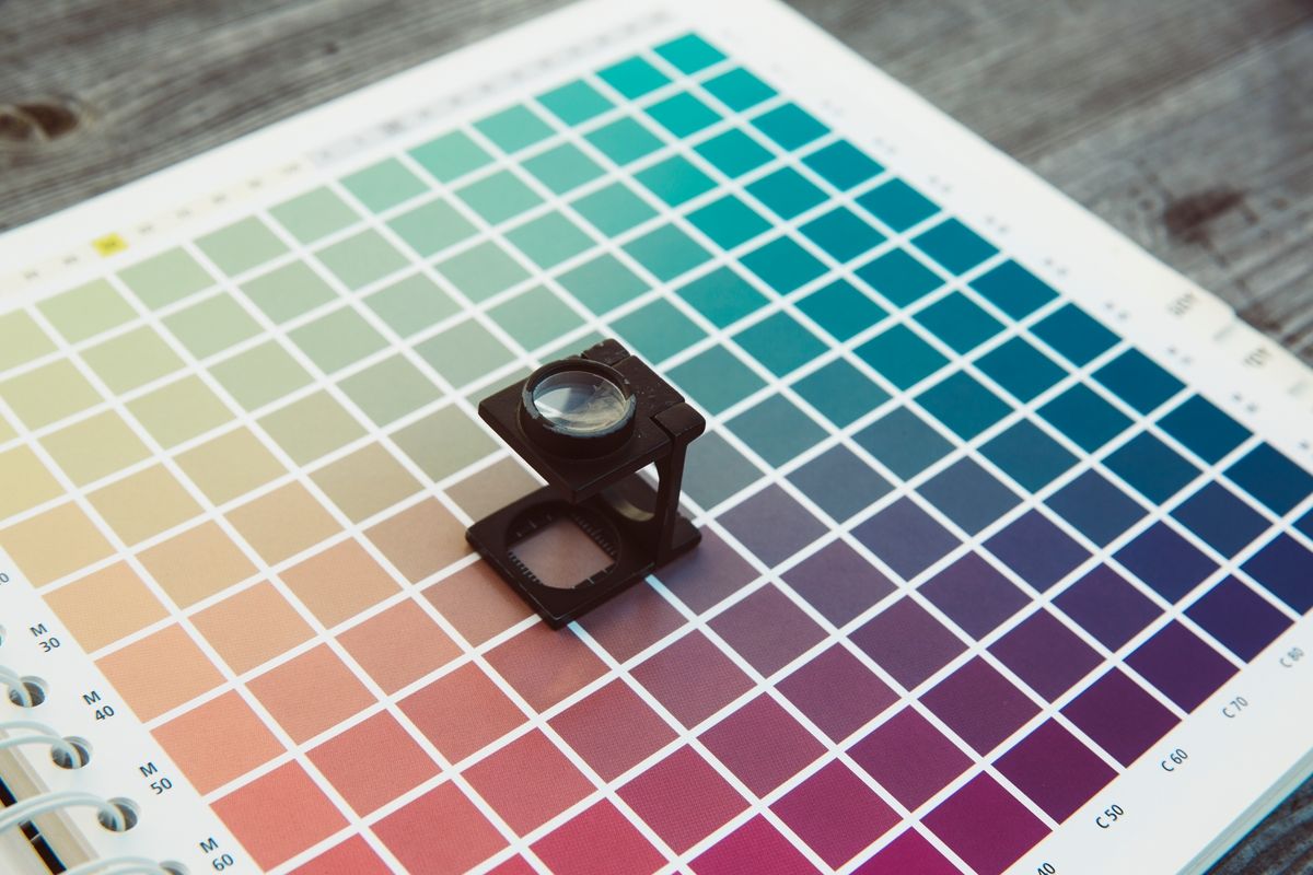 Mazzetta colori per la stampa con lente contafili